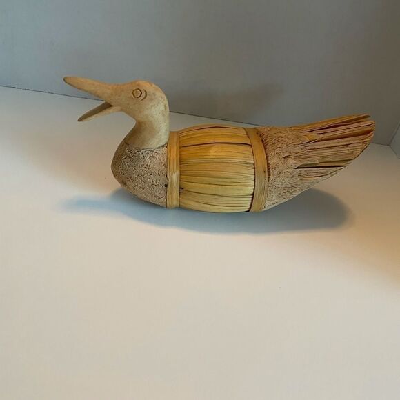 Set of 3 Handmade Corn Husks & Wood Ducks Birds - Picture 7 of 10